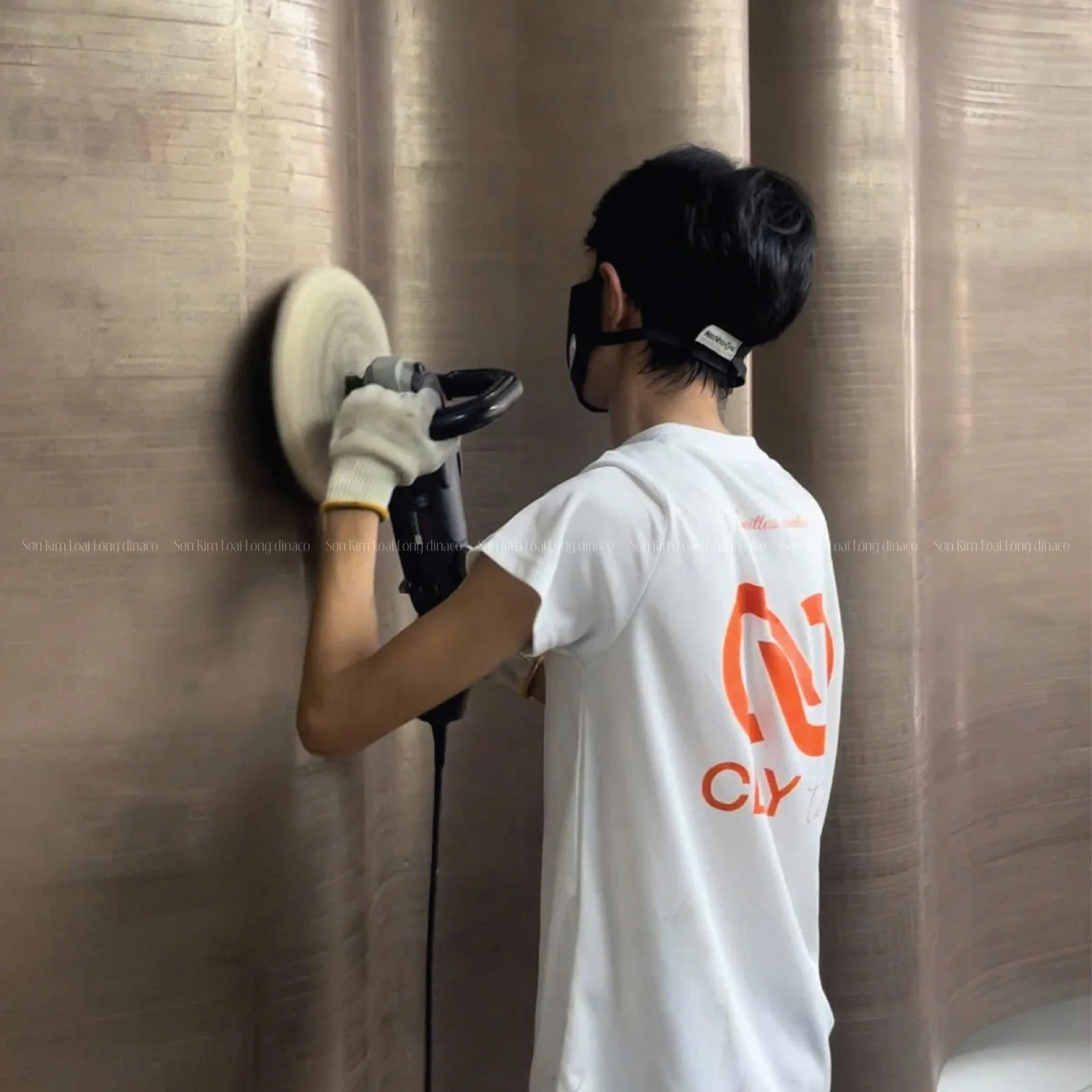 Dụng cụ và dấu tay nghề